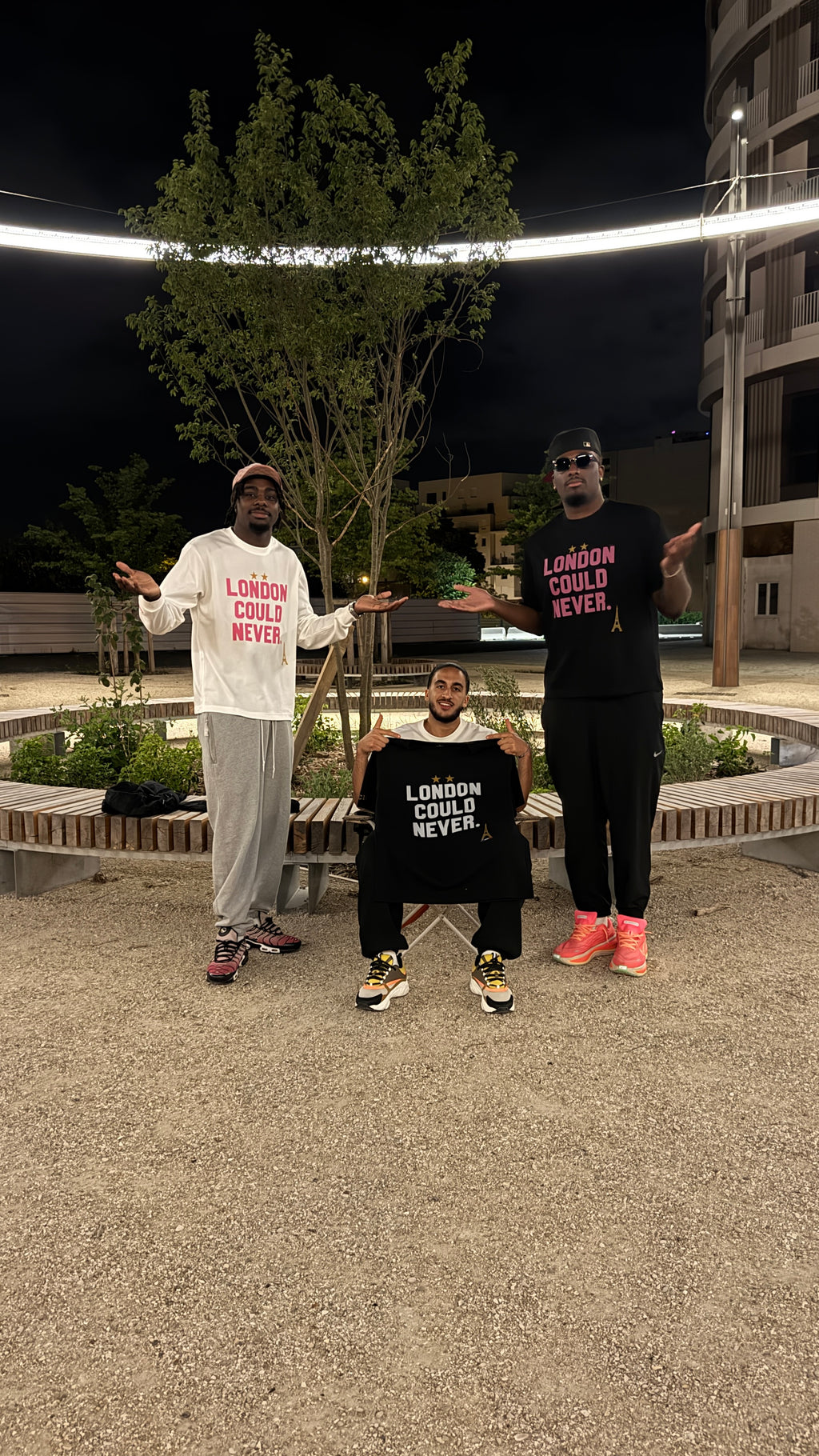 LCN | BLACK & PINK