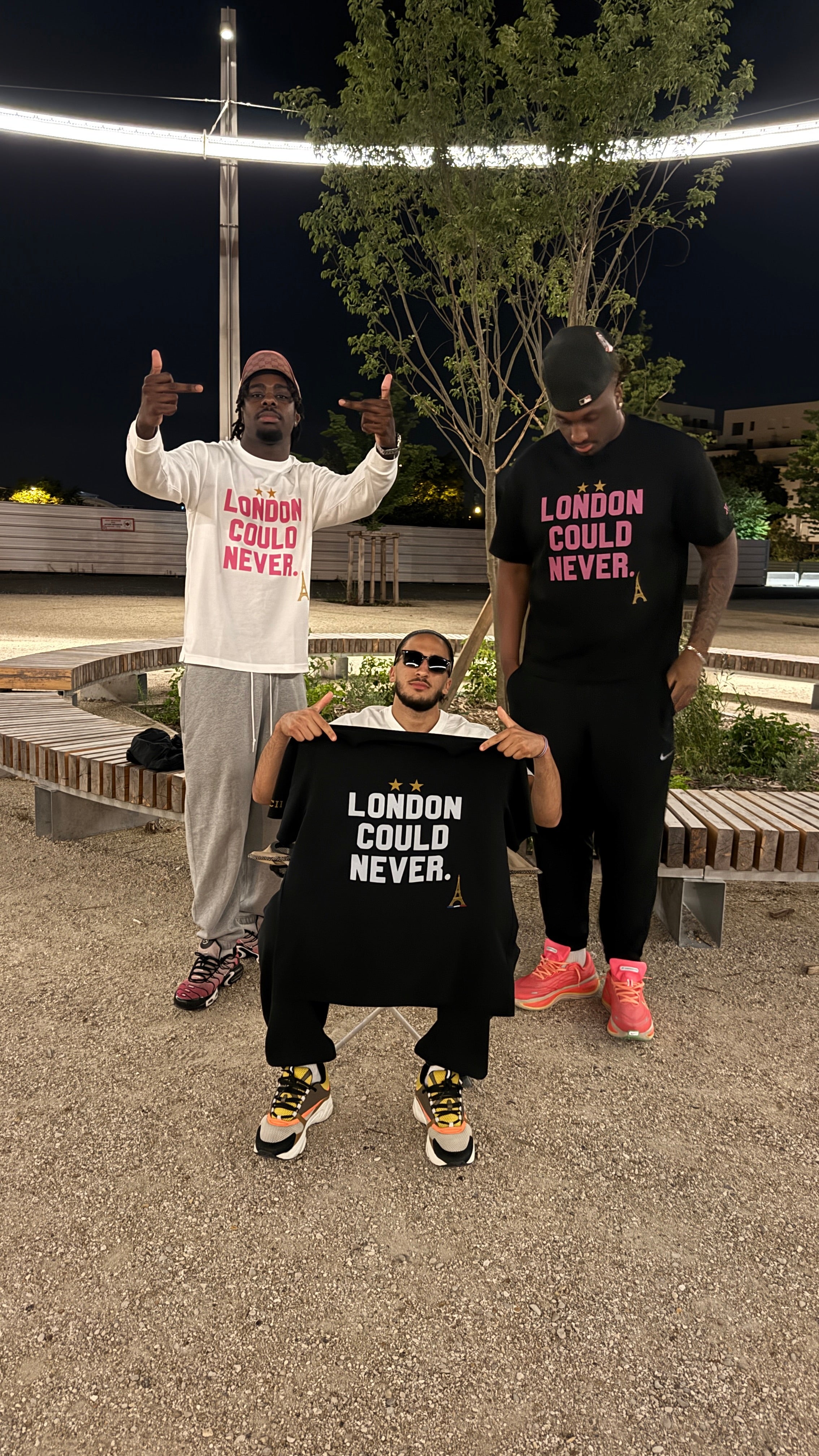 LCN | BLACK & PINK
